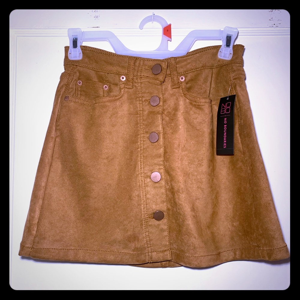 3/$10 No boundaries skirt NWT